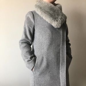 Club Monaco Grey Coat With Faux Fur Collar